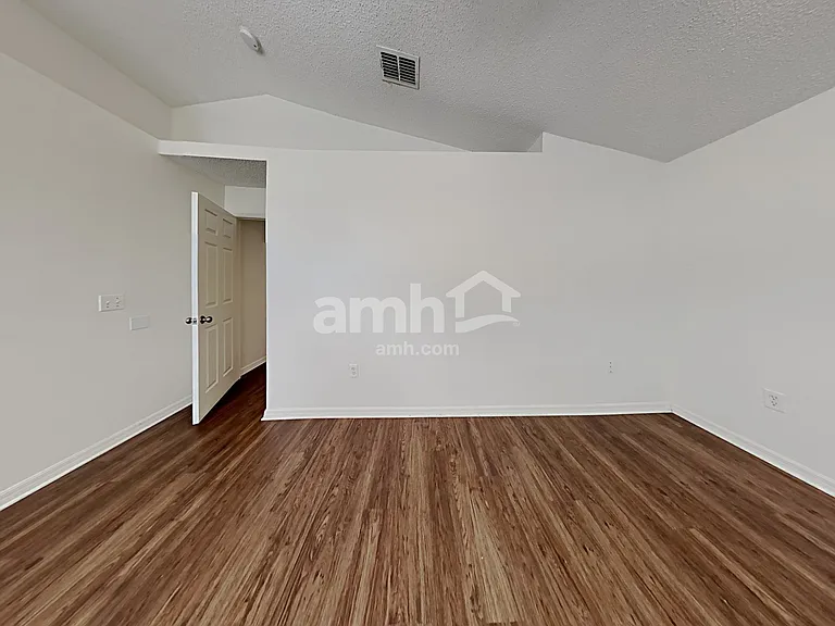 10421 Opus Dr — Photo 9