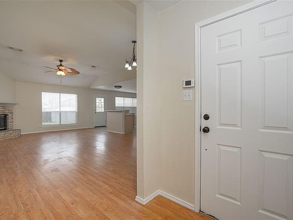 3rd image of 5907 Summerfield Dr