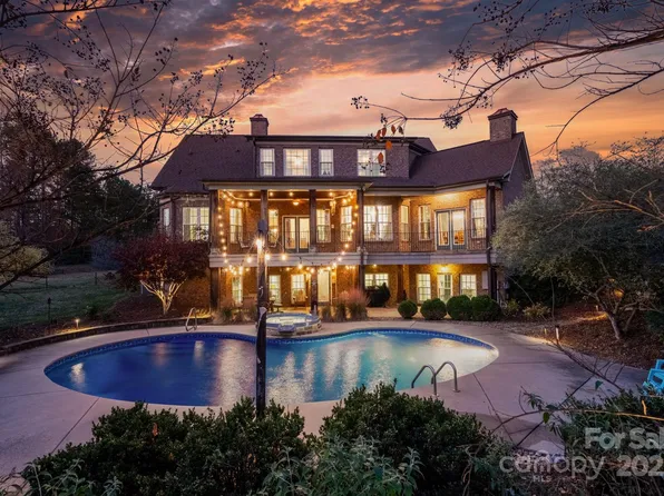 1330 Blacksnake Rd, Stanley, NC 28164