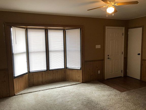 2nd image of 425 Teri St