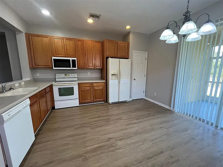13282 SW Pembroke Cir N — Photo 4
