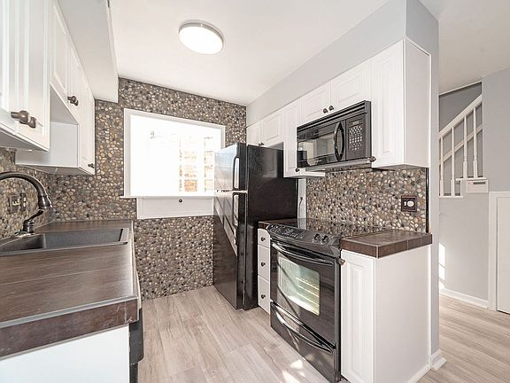 3rd image of 1919 Georgia Ave #6
