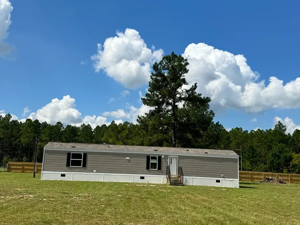 223 Primrose Ln, Baxley, GA 31513