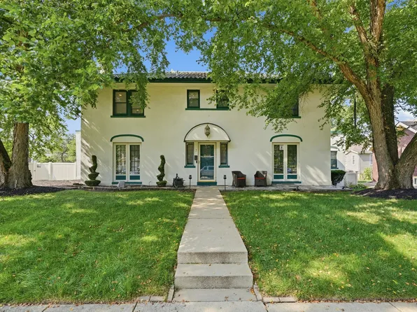 7 Wildwood Rd, Hammond, IN 46324