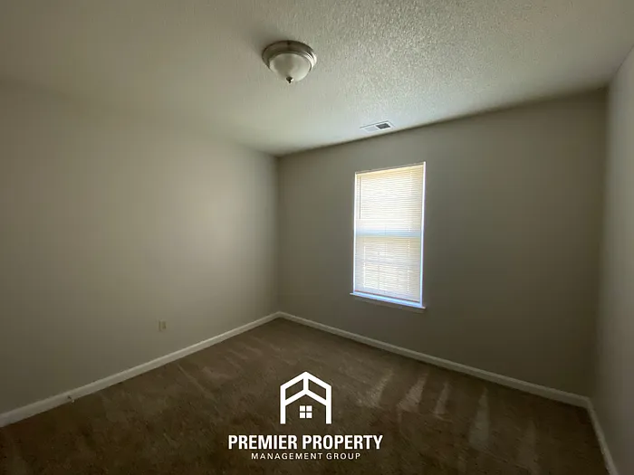 4435 Pyramid Ln — Photo 12
