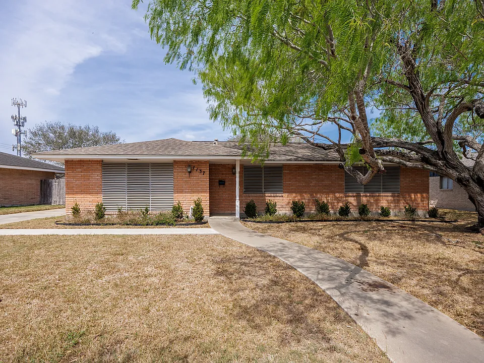 1137 Bradshaw Dr