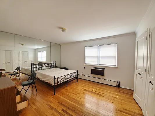 Rented by Astoria Realty | media 19