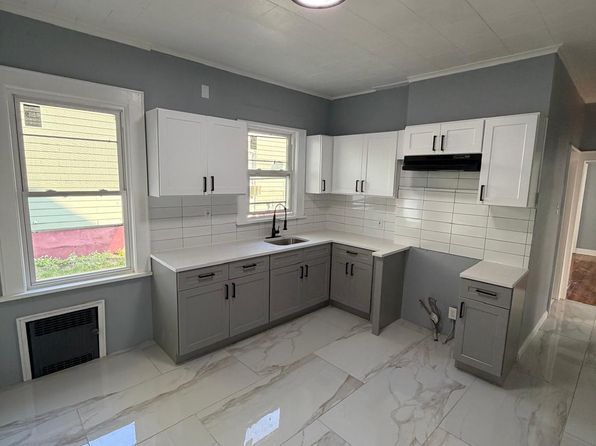 7 Laurel Pl #A