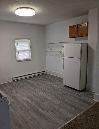 4th image of 924 W Ionia St APT 1
