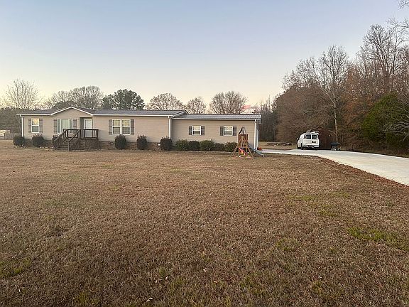 4th image of 1515 Johnson Ave