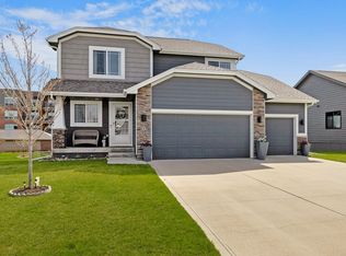 615 NE Wilden Dr, Waukee, IA 50263
