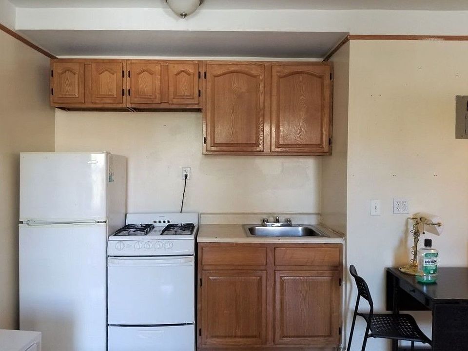 1st image of 10 Midwood St APT 5L