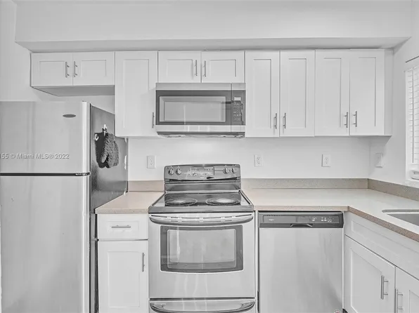 205 NW 84th St #205, Miami, FL 33150