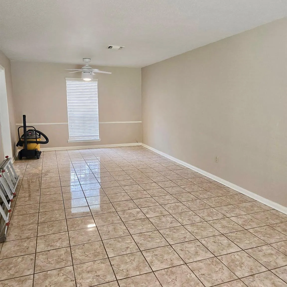 3 bed, 2.5 bath, 1632 sqft, $1,750 — Photo 2