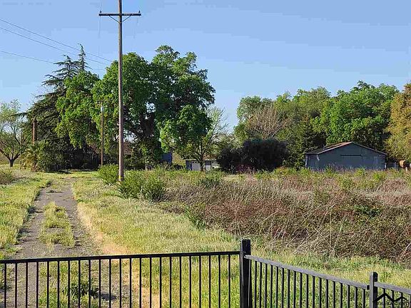 5th image of 24775 Kauffman Ave