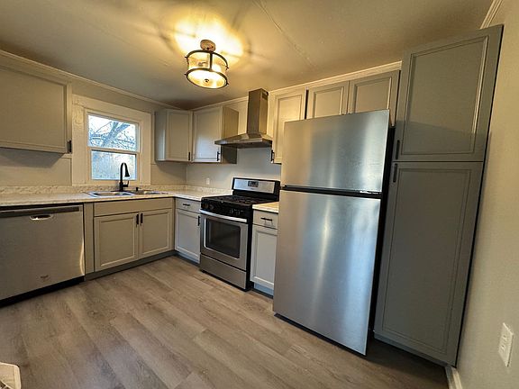 4th image of 123 Lincoln St