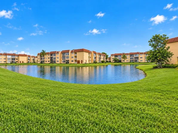 8901 Sunrise Lakes Blvd APT 204, Sunrise, FL 33322