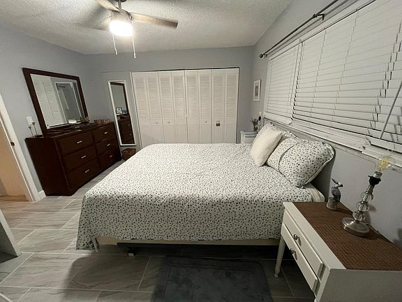 4th image of 2300 SE 2nd St APT 11