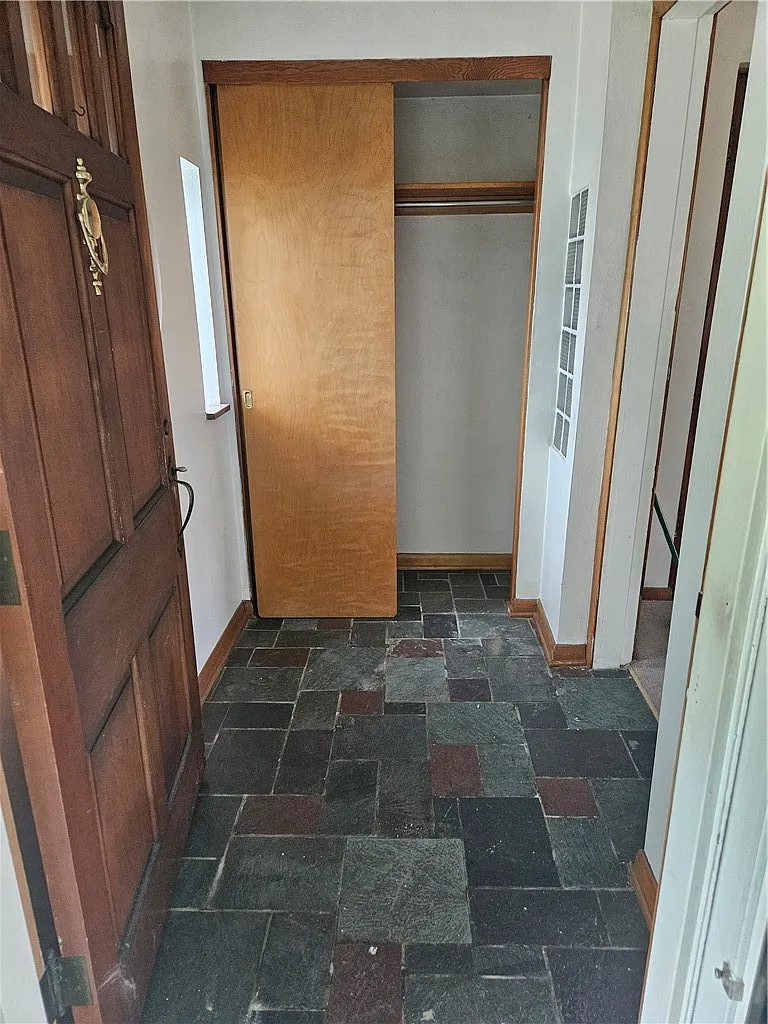 2 bed, 898 sqft, $1,300 — Photo 4