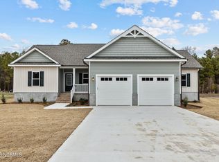 111 Ridgeline Dr, Beaufort, NC 28516