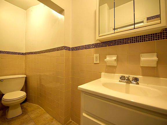 5th image of 160 Allen St APT 5