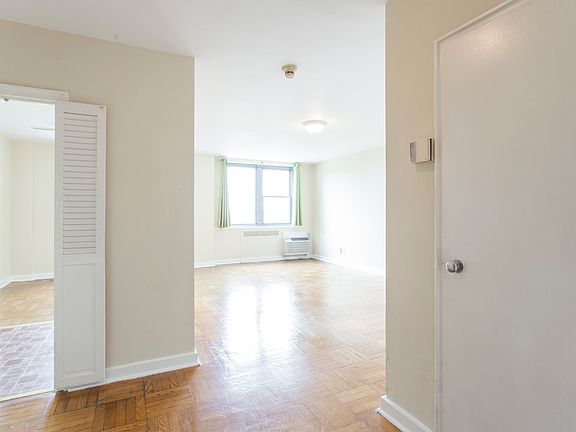 3rd image of 2601 Pennsylvania Ave APT 711