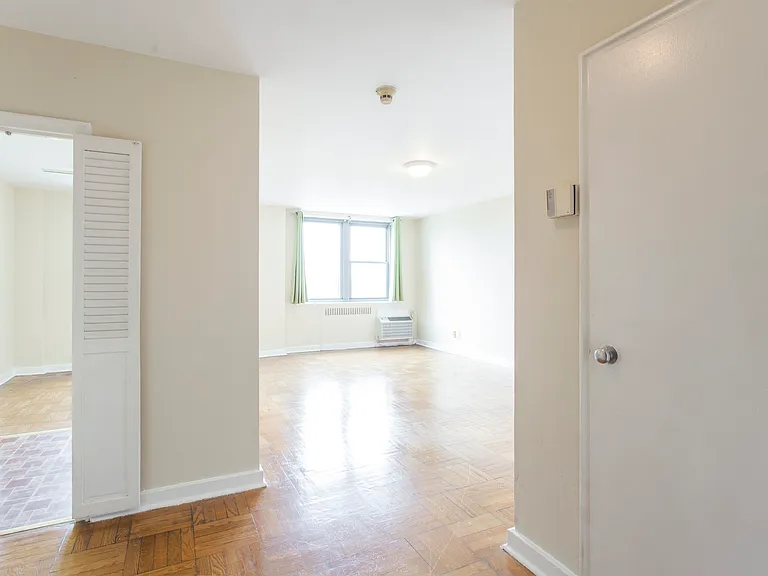 2601 Pennsylvania Ave #711 — Photo 3