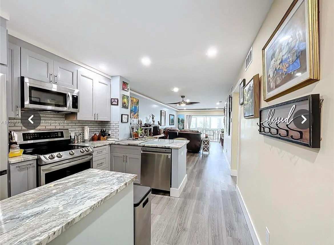 Building Photo - 460 Paradise Isle Blvd #205