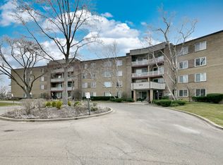 945 E Kenilworth Ave Unit 312, Palatine, IL 60074