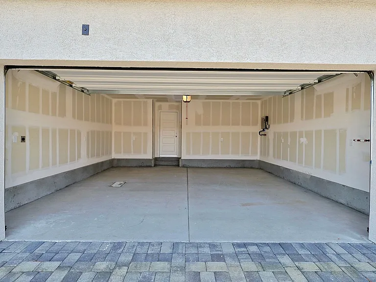 9859 Hidden Pass Ave — Photo 15