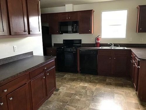 3rd image of 1131 Buckingham St