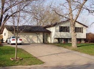 513 E 3rd St, Monticello, MN 55362