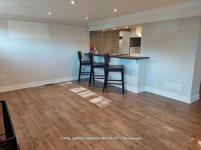 2587 Burslem Rd #BASEMENT — Photo 8