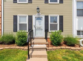 37281 Charter Oaks Blvd, Clinton Township, MI 48036