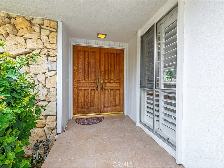 24221 Hatteras St — Photo 5