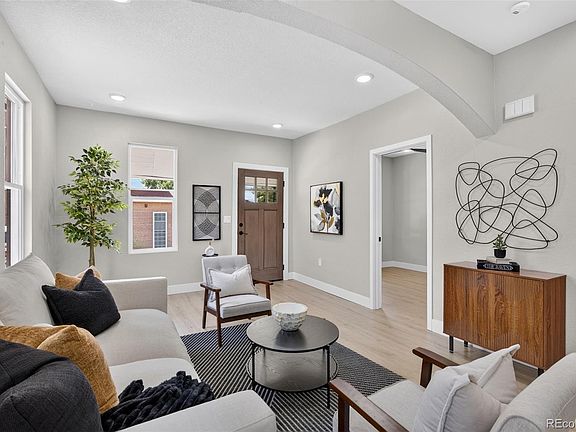 5th image of 4432 Lincoln Street
