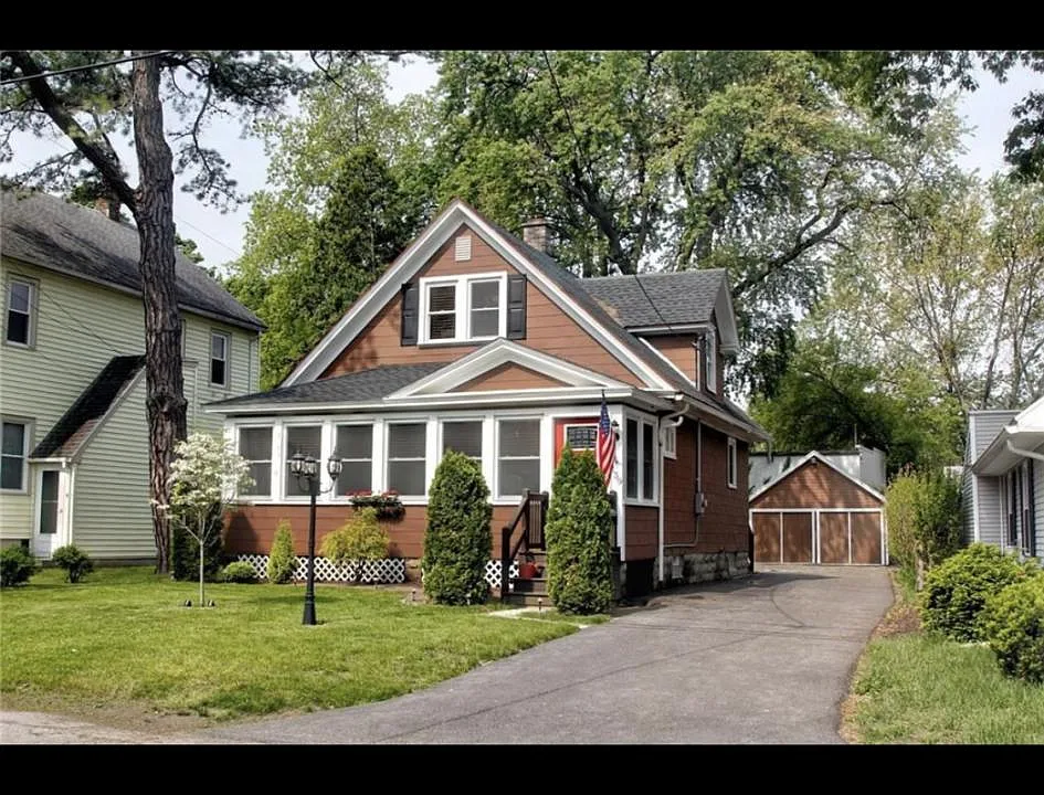 159 Pleasant Ave