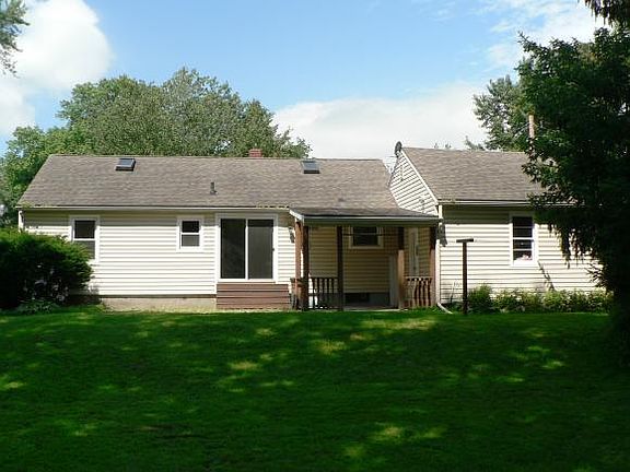 2nd image of 11 Helen Ave