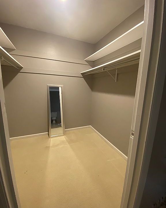 1394 - Master Closet