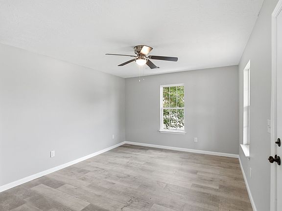 5th image of 103 Hall St