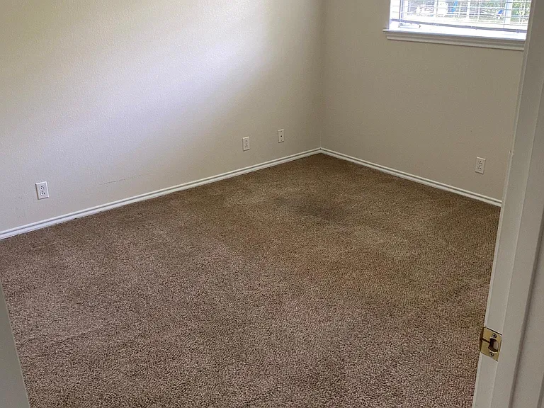 2920 W Parnell St #101 — Photo 9