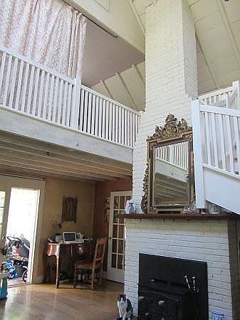 Living Room /vaulted ceiling