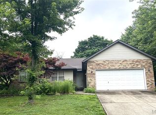 306 Locust Dr, Shiloh, IL 62269