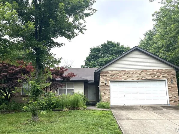 306 Locust Dr, Shiloh, IL 62269