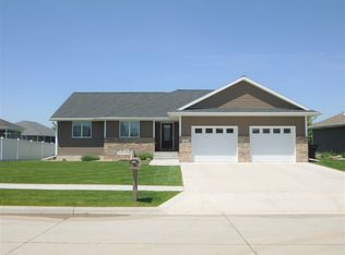 1704 E 59th St, Kearney, NE 68847