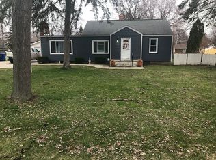 6364 Lanman Dr, Waterford, MI 48329