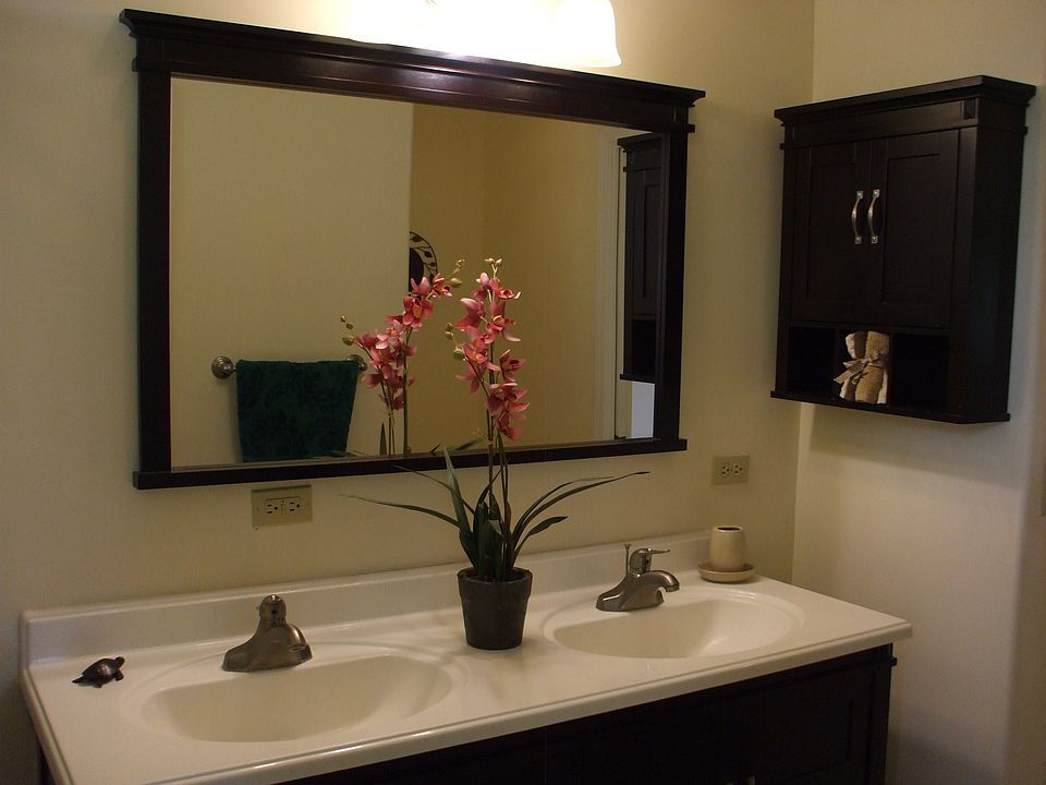 Full Bath with Double sinks
