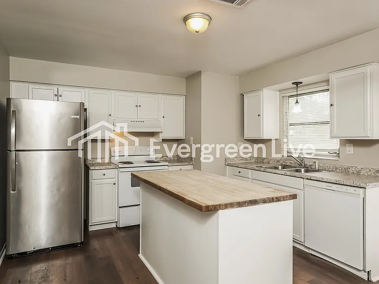 946 Keen Ct — Photo 10