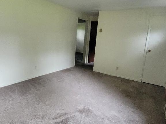 5th image of 460 Lee Ave #460