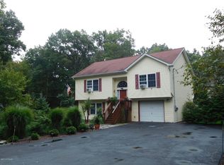 112 Water Wheel Rd, Milford, PA 18337